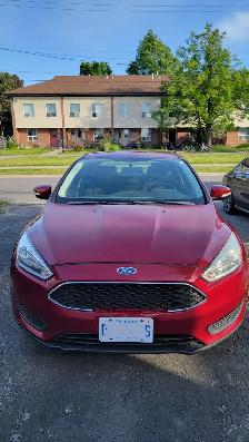 2015 Ford Focus SE - Photo 2