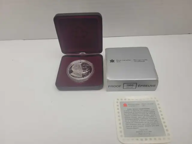 Royal Canadian Mint Silver Proof Dollar 1995