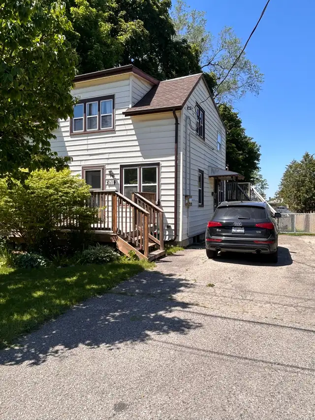 3 Bedroom 2 Bathroom For Rent