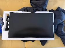 A good thing for sale. Acer Nitro 31.5, and Logi Keyboard
