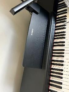 Yamaha Digital Piano - Photo 2
