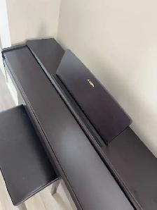 Yamaha Digital Piano - Photo 3