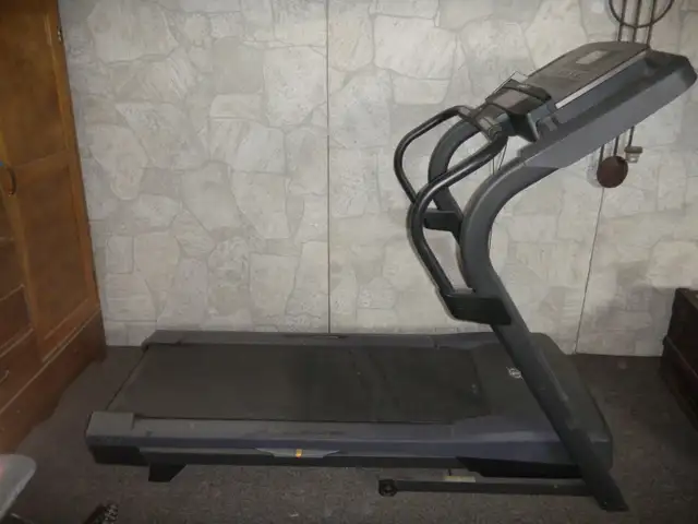 NORDIC TRACK T5.1 TREADMILL
