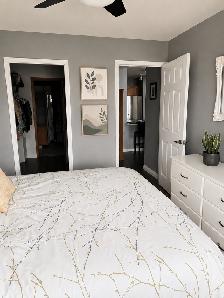 Top Floor Vaulted Ceiling Condo| 2Bed   Den | Underground Parki - Photo 4