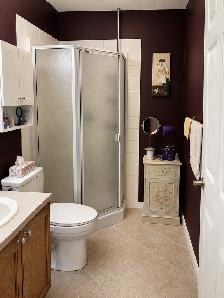 Top Floor Vaulted Ceiling Condo| 2Bed   Den | Underground Parki - Photo 8