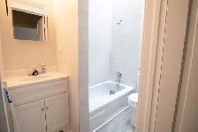 1 Bedroom Apartment with skylights in Welland! - Photo 9