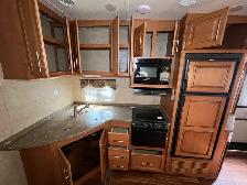 2014 Gulf Stream Sedona 27FREL, SPACIOUS, COUPLES UNIT - Photo 4