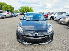 2012 Mazda Mazda3 Sedan Well Maintained Low Kilometers - Photo 2
