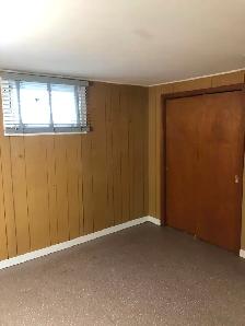 Legal 2 Bedroom Basement Suite, All utility included - Photo 3