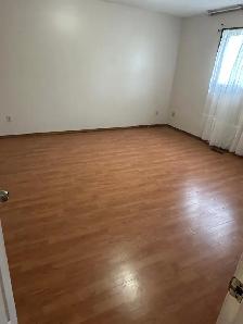 Home upper floor rent - Photo 5