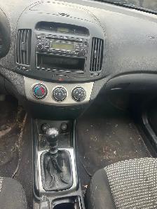 2010 Hyundai Elantra - Photo 9
