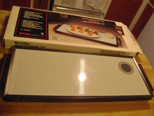Rival  Deluxe Hot Electric Tray for Parties