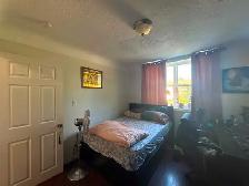 Spacious Main-Level Rental Near McMaster University - Photo 8