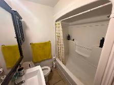 Spacious Main-Level Rental Near McMaster University - Photo 9