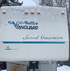 1998 Vanguard 5th Wheel Travel Trailer - Photo 2