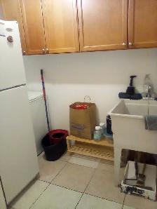 Roommate wanted unfurnished room $600 Scarborough area - Photo 4