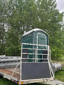 Porta potty’s for rent - Photo 2