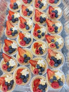amazing cakes desserts GTA bakery - Photo 8