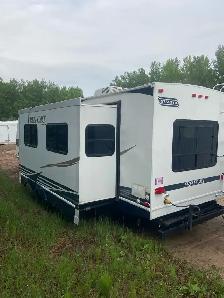 2012 Forrest river 27ft - Photo 3