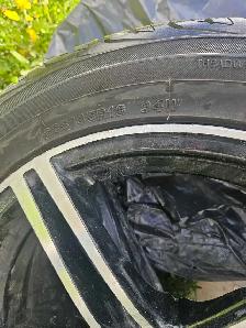 235/45r18 summer tire and rim