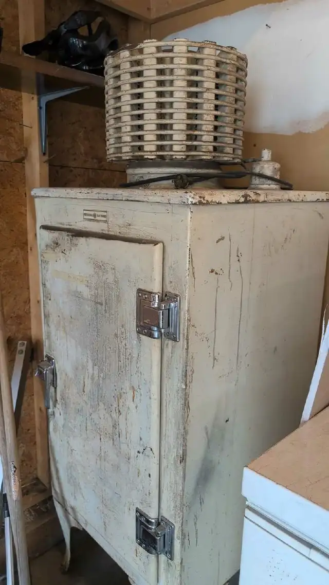 1930s GE TOP MONITOR REFRIGERATOR-RARE DR-1 COMPRESSOR