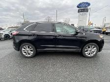2022 Ford Edge Titanium - Photo 2