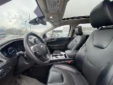 2022 Ford Edge Titanium - Photo 18