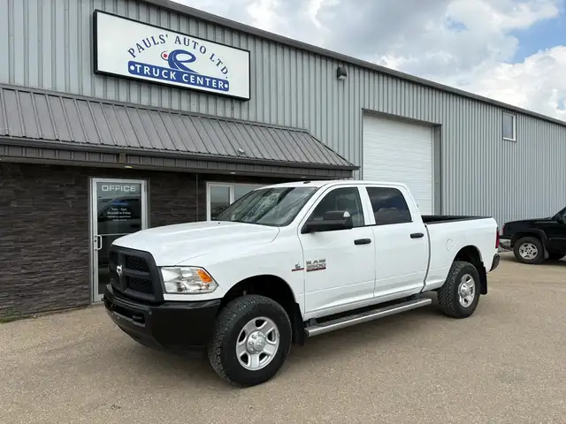 2015 Ram 3500 Crew Cab 4X4 ST 6.7L - Clean Title