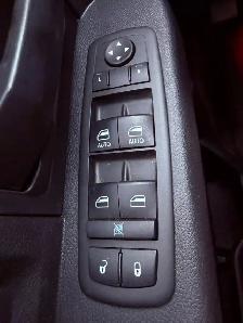 2014 Ram 1500 4WD 6CYL Automatic - Photo 13