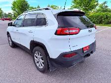 2017 Jeep Cherokee 4WD 4dr North - Photo 6