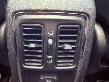 2012 Jeep Grand Cherokee Laredo 4dr 4x2 Automatic - Photo 11