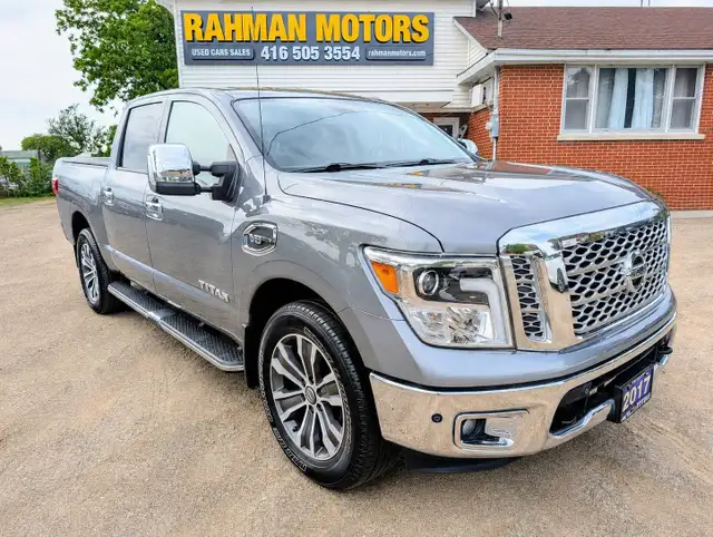 2017 Nissan Titan 4WD Crew Cab SL | Back-up cam! | Heated seats!