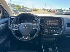 2018 Mitsubishi Outlander ES 4WD : Backup Camera - Photo 11