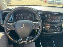 2018 Mitsubishi Outlander ES 4WD : Backup Camera - Photo 12