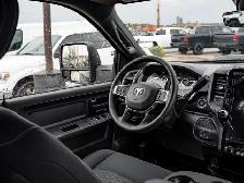 2026 Ram 2500 Black Express - Photo 24