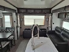 2018 Sundance T/A 5TH Wheel Holiday Trailer 289TS - Photo 17