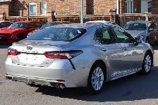 2024 Toyota Camry SE Auto - Photo 2