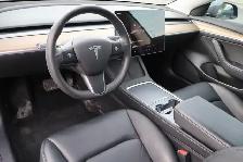 2022 Tesla Model 3 - Photo 9