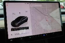 2022 Tesla Model 3 - Photo 19