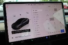 2022 Tesla Model 3 - Photo 21