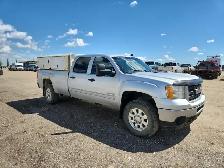 2012 GMC Sierra 3500HD - Photo 2