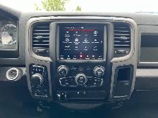 2019 Ram 1500 Classic Classic Hemi Crew Cab 5.7L V8 | No Acciden - Photo 19