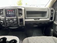 2019 Ram 1500 Classic Classic Hemi Crew Cab 5.7L V8 | No Acciden - Photo 22