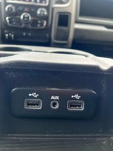 2019 Ram 1500 Classic Classic Hemi Crew Cab 5.7L V8 | No Acciden - Photo 26