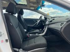 2015 Hyundai Elantra SE | Sunroof | Heated Seats - Photo 12