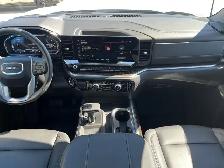 2025 GMC Sierra 1500 Elevation 4WD DIESEL / ACCIDENT-FREE/ TOW P - Photo 6