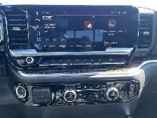2025 GMC Sierra 1500 Elevation 4WD DIESEL / ACCIDENT-FREE/ TOW P - Photo 13
