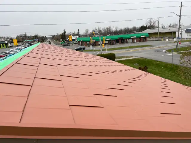 Hiring roofers and helpers