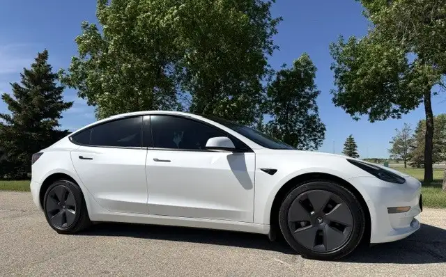 2022 Tesla Model 3 Long Range AWD ONE OWNER-NO ACCIDENTS - FSD