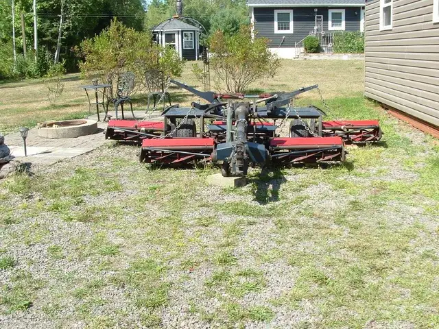 Brouwer PTO 5 Gang Hydraulic Transport Pull Frame Reel Mower